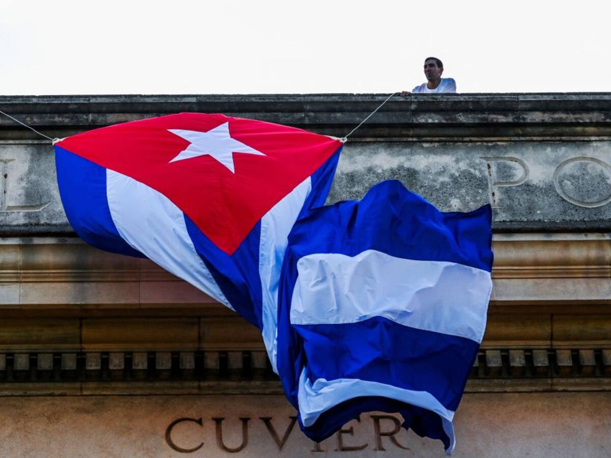 Presidente de Cuba reitera llamado al diálogo a EEUU