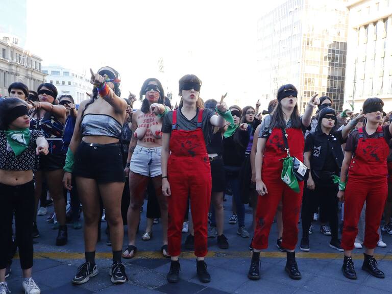 Las Tesis postuladas como personalidad del año 2020 por revista Time