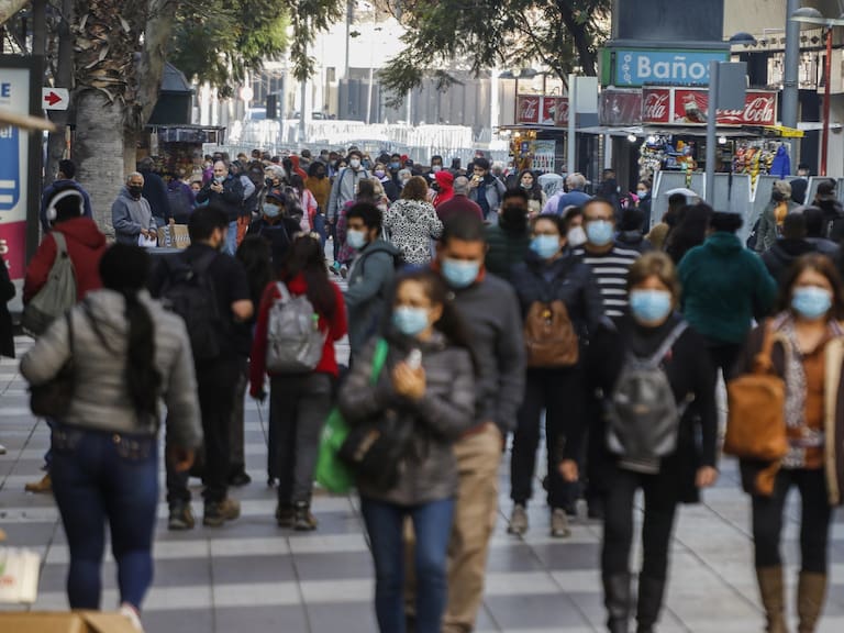 El coronavirus solo es la sexta preocupación para los chilenos según una encuesta