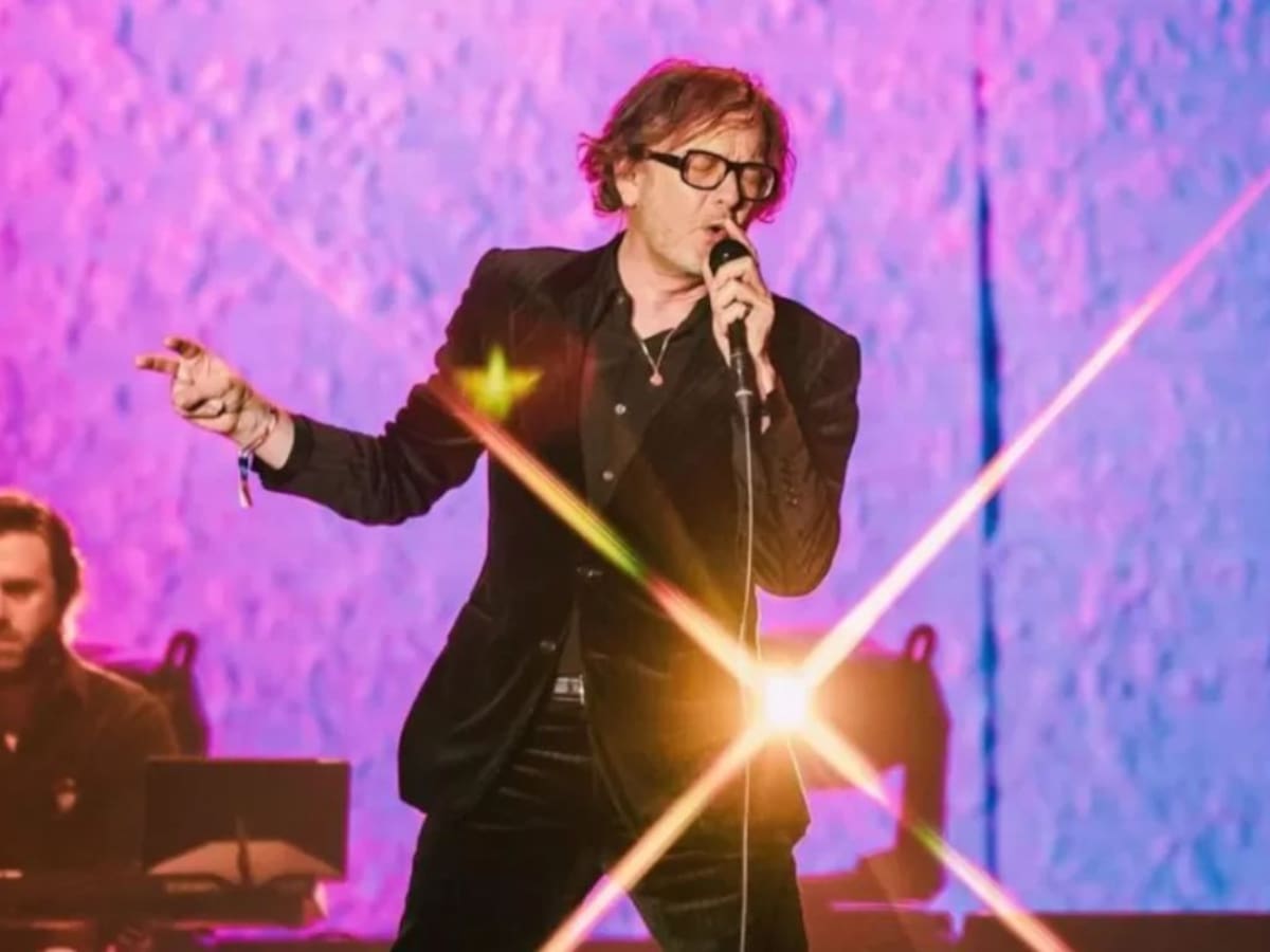 Pulp convierte el Movistar Arena en una celebración de la memoria, la elegancia y la vida