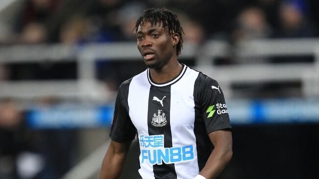Futbolista ghanés Christian Atsu es rescatado con vida bajo los escombros que dejó el terremoto en Turquía