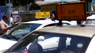 Cursos gratuitos de conducción: así puedes postular para sacar la licencia de conducir en Chile