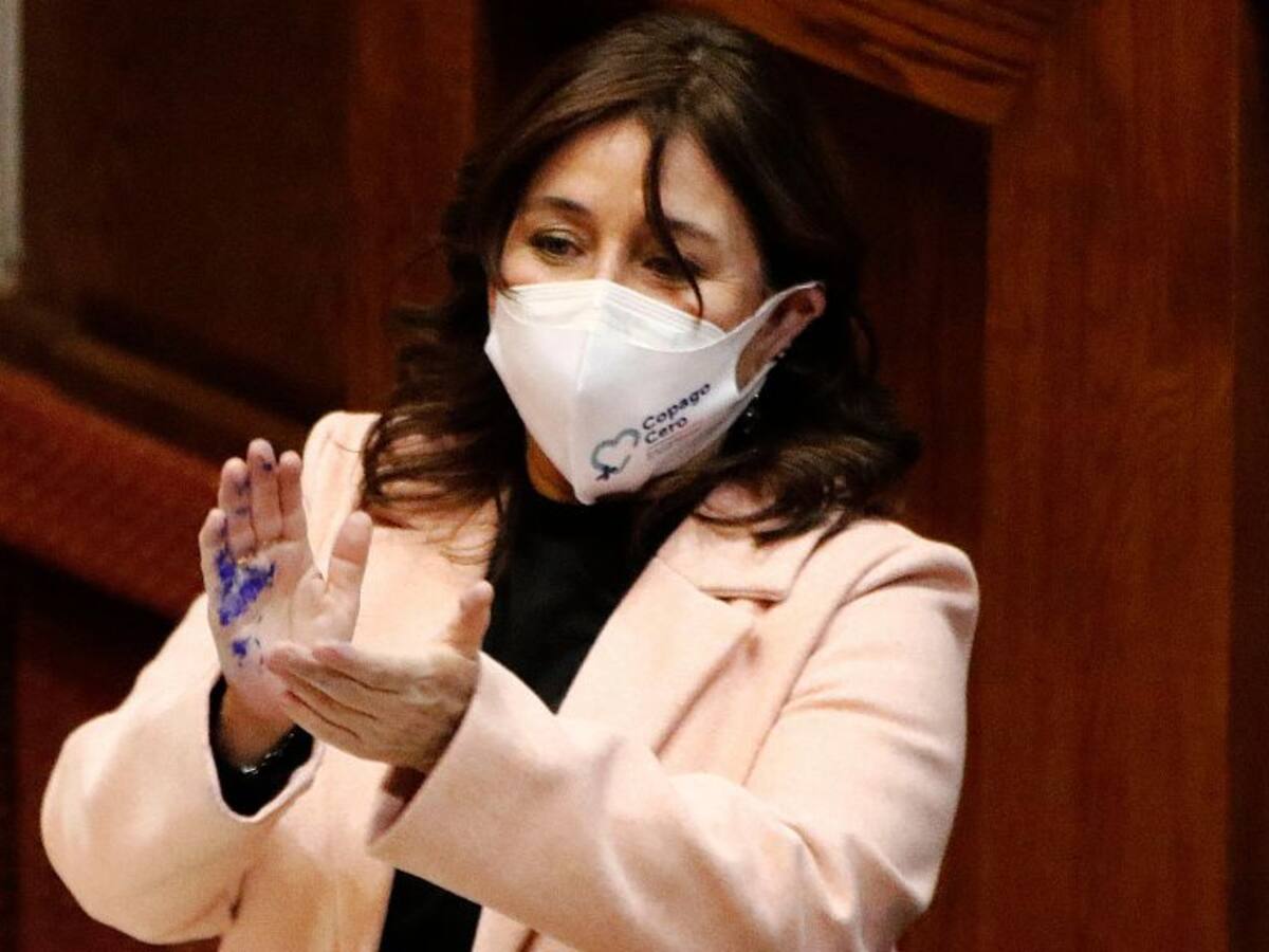 Minsal reporta tres semanas consecutivas de baja en casos de covid-19: ministra Yarza llama a «seguir siendo responsables»