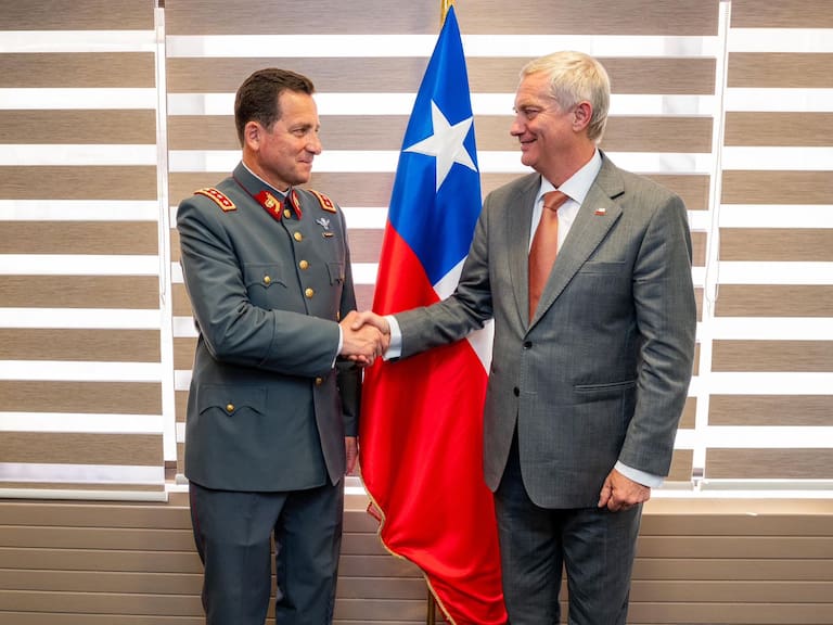 Ronda de saludos protocolares: José Antonio Kast se reúne con los altos mandos de las FF.AA. y de Orden