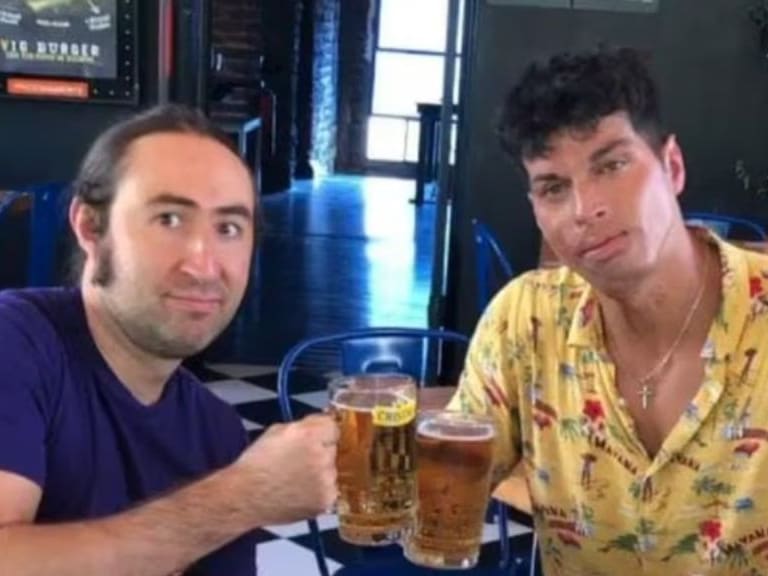 «Súper fácil tirar la piedra y esconder la mano»: Mario Ortega e Ignacio Lastra se defienden de funa por no pagar la cuenta en un bar
