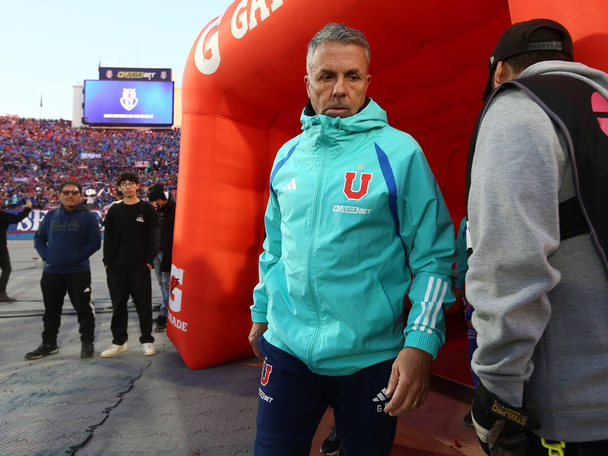Gustavo Álvarez desató su molestia por lesión de Ignacio Tapia en el calentamiento: “Me sorprendió y me molestó”