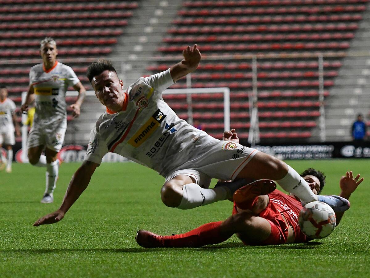 Cristián Insaurralde y el buen inicio de Cobreloa en su regreso a Primera División: “El profe la tiene difícil, tenemos buenos jugadores técnicamente”