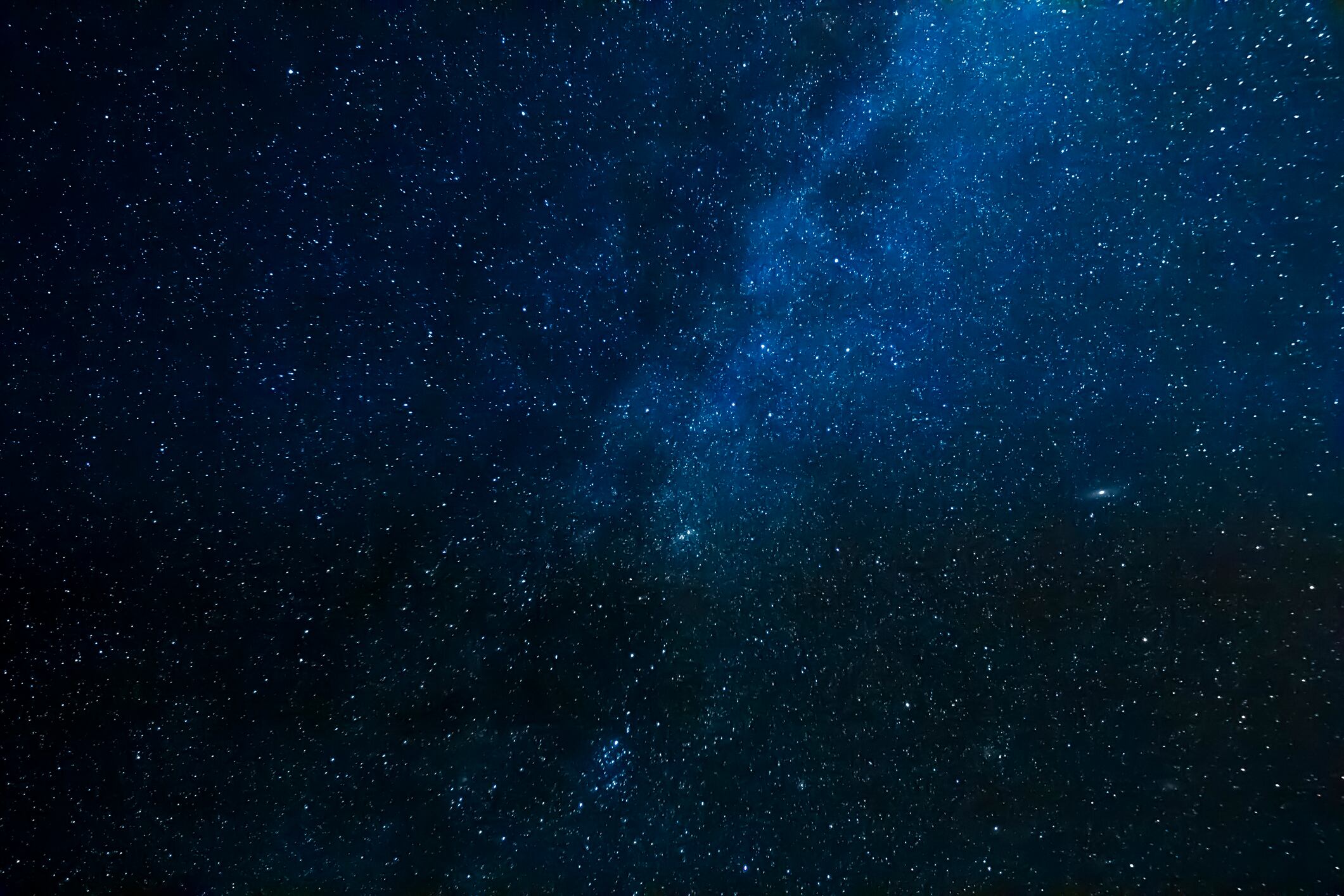 ¿Por qué vemos oscuro el espacio, aunque esté lleno de estrellas? Esta es la explicación