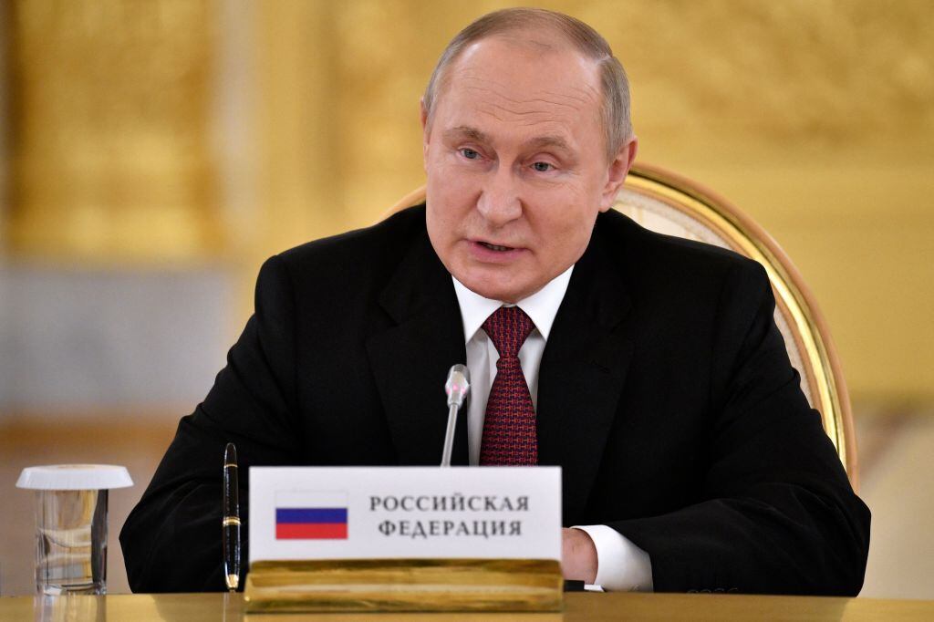 El presidente ruso Vladimir Putin en un salón del Kremlin
