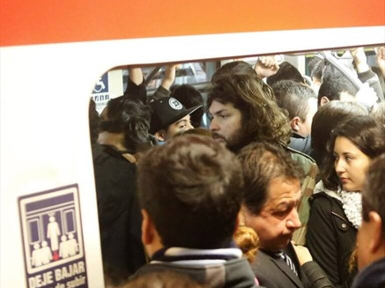 Éstos son los 10 lanzas más buscados del Metro de Santiago