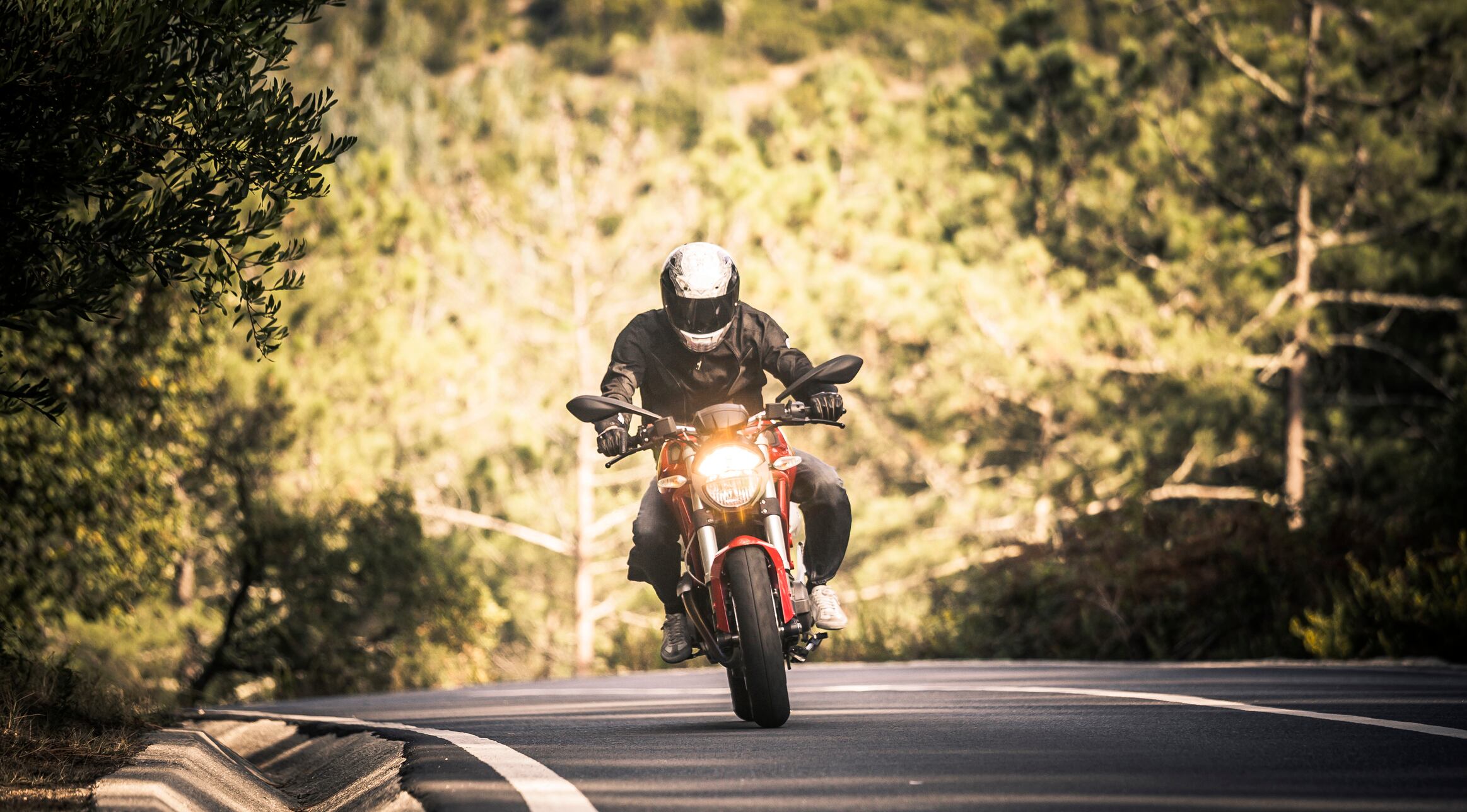 Motos