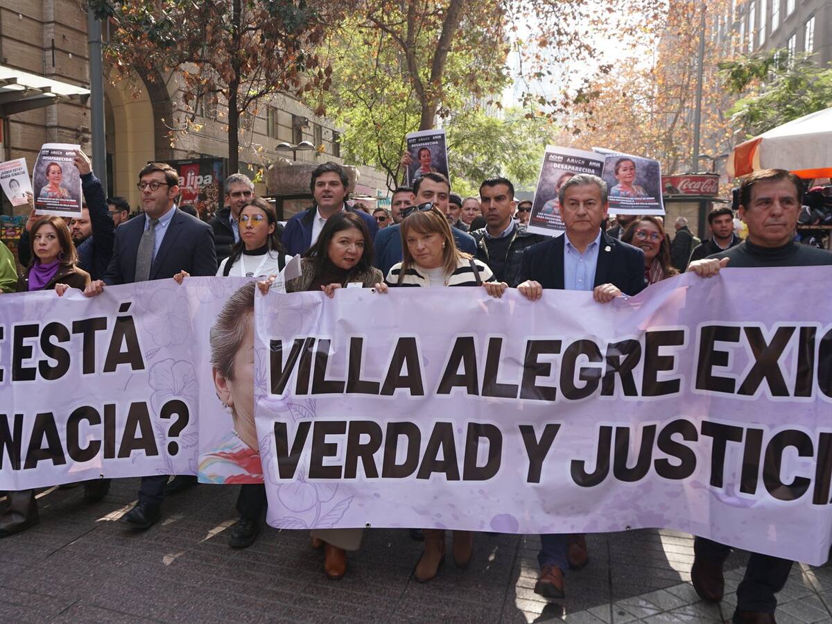 Acusando indiferencia institucional: así fue la marcha de autoridades municipales exigiendo justicia por María Ignacia González