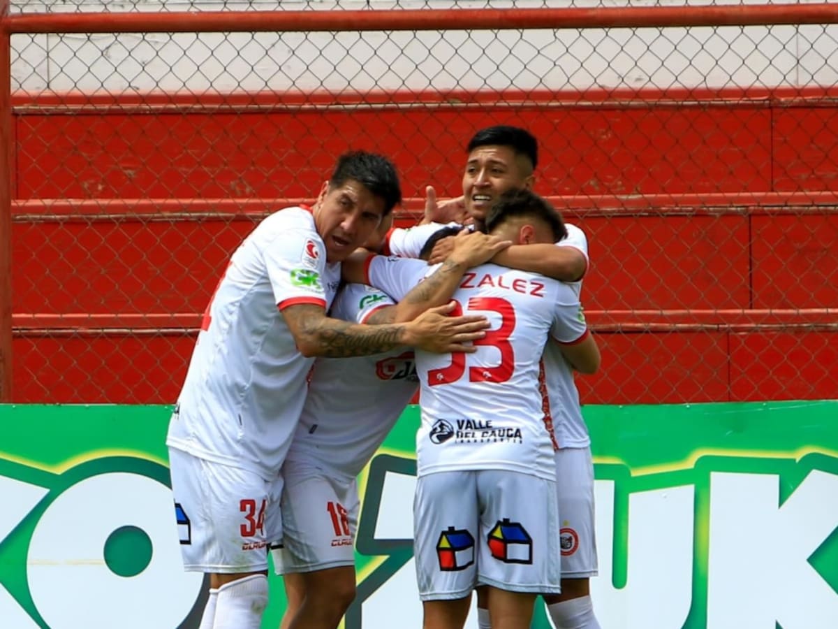 Giro en la lucha por el descenso en la B: Rangers recibe una mano inesperada y otro club sella su permanencia