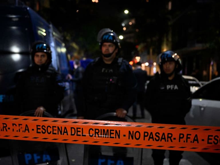 Brutal asesinato en Argentina: padre mata a puñaladas a su hijo discapacitado y luego intenta quitarse la vida