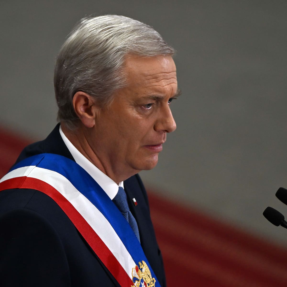 Cadem: desaprobación del Presidente Kast alcanza un 60% y un 76% cree que Chile está dividido por política