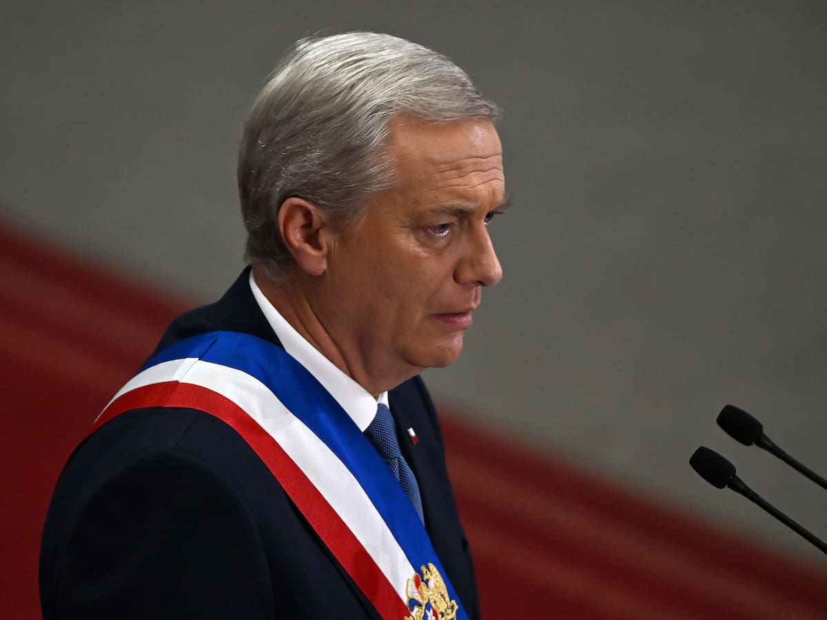 Cadem: desaprobación del Presidente Kast alcanza un 60% y un 76% cree que Chile está dividido por política