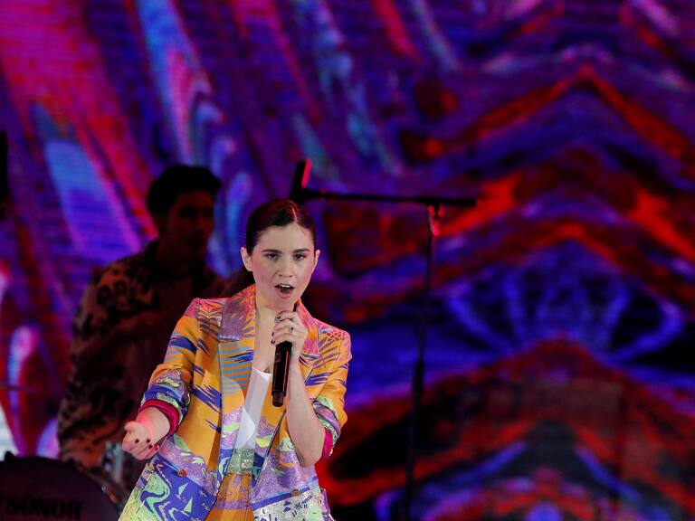 Javiera Mena lanzó su EP «I, Entusiasmo», el primer vistazo de su próximo disco