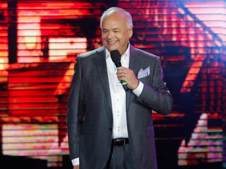 “Vino de Visita”: humorista Álvaro Salas habla sobre sus más de 40 años de trayectoria en la comedia