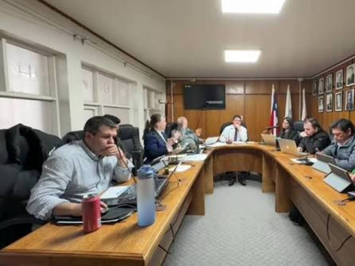 “Olvídese que será capaz de despertar”: concejala de Carahue acusa amenaza en plena sesión municipal