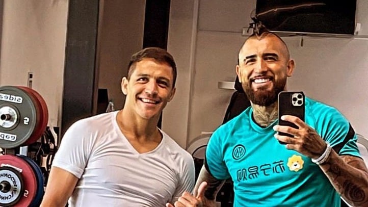 Arturo Vidal con Alexis Sánchez
