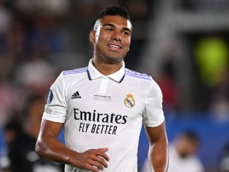 Casemiro se tienta con oferta del Manchester United y analiza su inesperada salida de Real Madrid