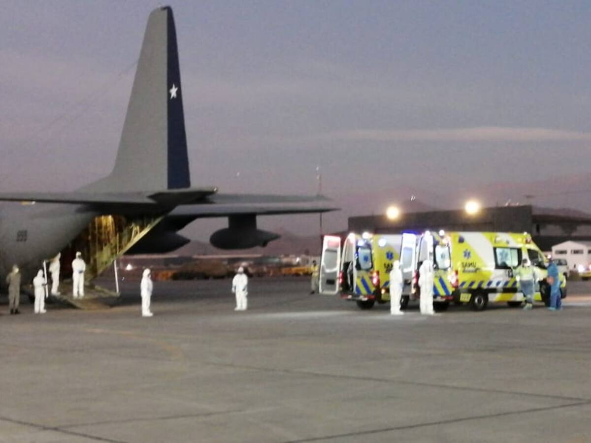 Dos pacientes contagiados con Covid-19 fueron trasladados desde la RM hasta el Biobío