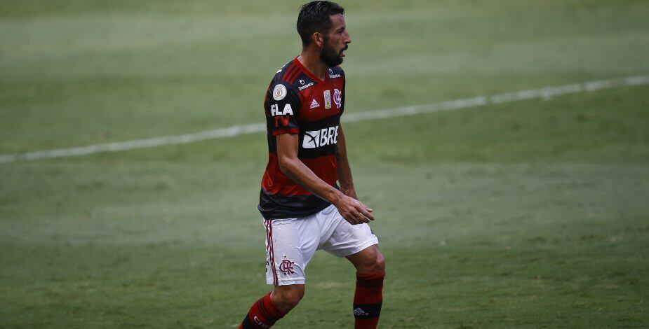 Mauricio Isla fue suplente en nueva derrota del Flamengo por el Brasileirao