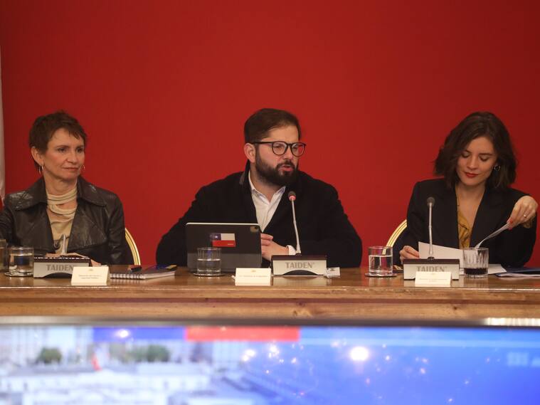 10 de mayo de 2024/SANTIAGO
El Presidente de la República, Gabriel Boric Font, encabeza Consejo de Gabinete junto a ministras y ministros de Gobierno.
FOTO: SEBASTIAN BELTRAN GAETE / AGENCIUNO