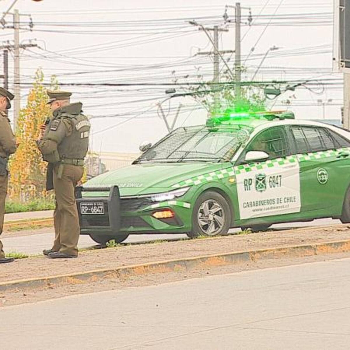 Persecución y balacera en Maipú: sujeto se atrincheró y apuntó a Carabineros tras robo de vehículo