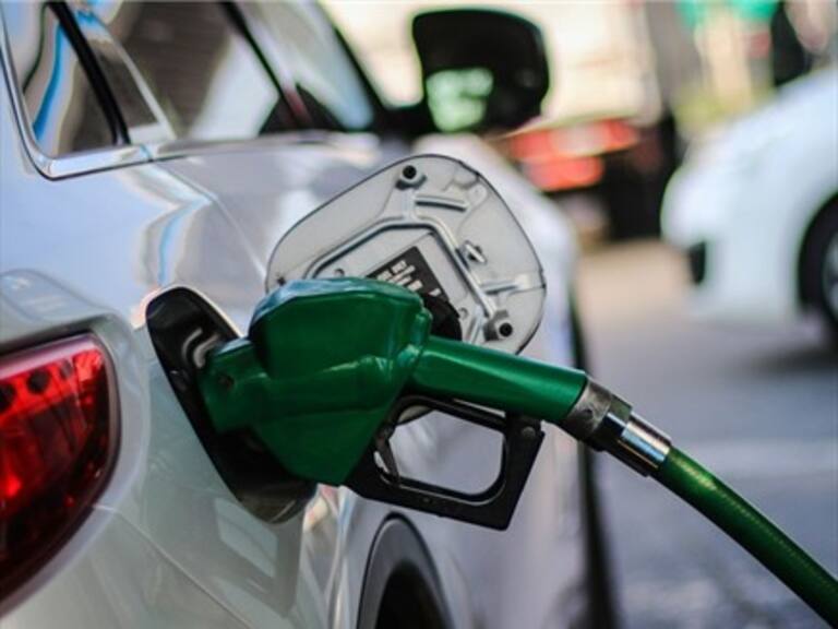 Gasolina de 93 octanos baja, pero suben la de 97 y el diésel