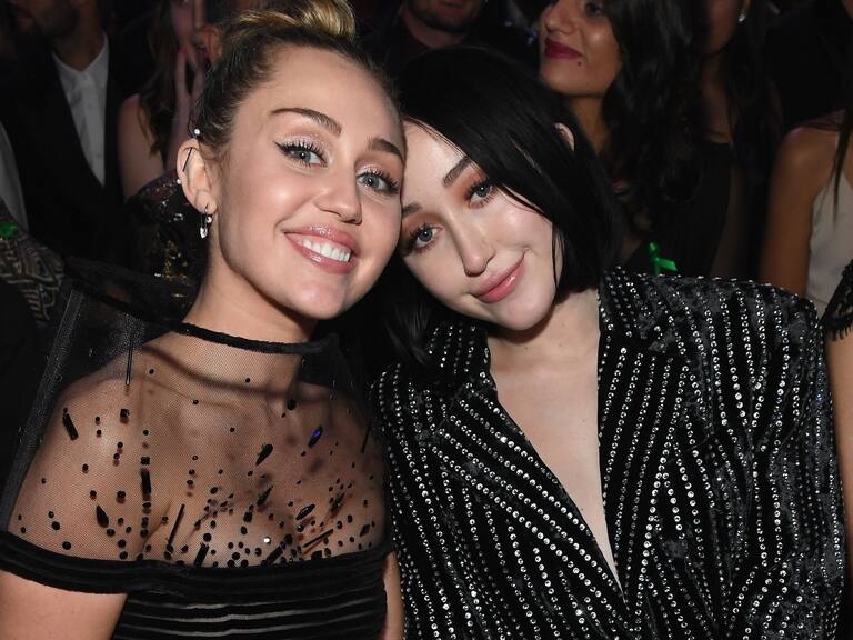 Noah Cyrus fue duramente criticada por usar un término racista para defender la portada de Harry Styles en Vogue