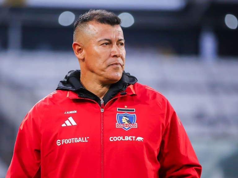 Jorge Almirón se rinde ante Arturo Vidal en España y aborda la opción de llegar a la banca de La Roja