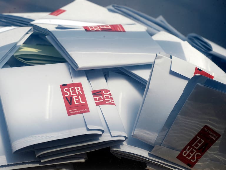 ¿70 mil votos perdidos? Esta fue la respuesta del Servel sobre supuesto incidente en las elecciones 2024