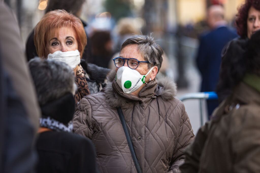 Precaución con mascarillas en las calles españolas
