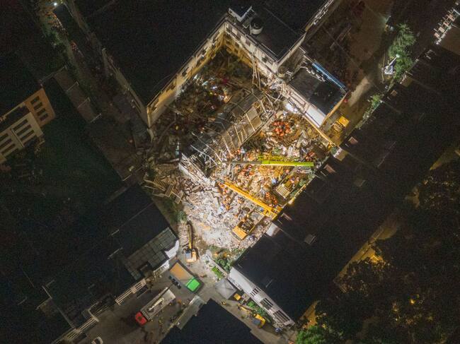 Imagen aérea tras el derrumbe de un hotel en Suzhou