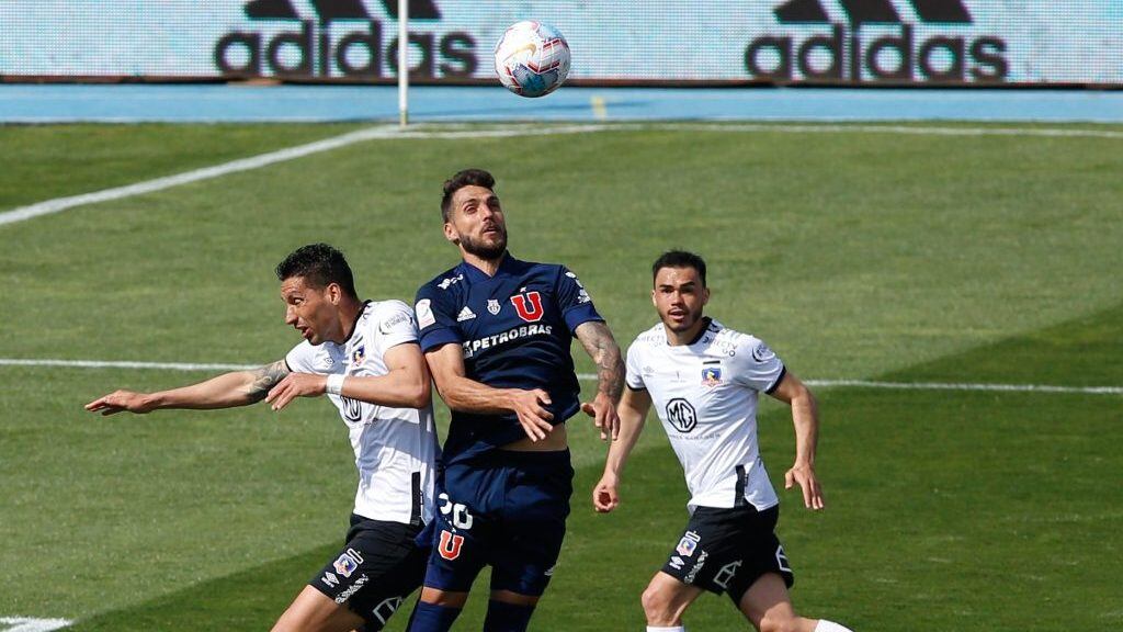 6 de Septiembre del 2020/SantiagoJoaquín Larrivey(c) ,durante el partido valido por la Novena fecha del Campeonato Nacional AFP PlanVital 2020, entre Universidad de Chile vs Colo Colo, disputado en el Estadio Nacional.
FOTO:FRANCISCO LONGA/AGENCIAUNO