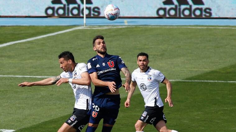 6 de Septiembre del 2020/SantiagoJoaquín Larrivey(c) ,durante el partido valido por la Novena fecha del Campeonato Nacional AFP PlanVital 2020, entre Universidad de Chile vs Colo Colo, disputado en el Estadio Nacional.
FOTO:FRANCISCO LONGA/AGENCIAUNO