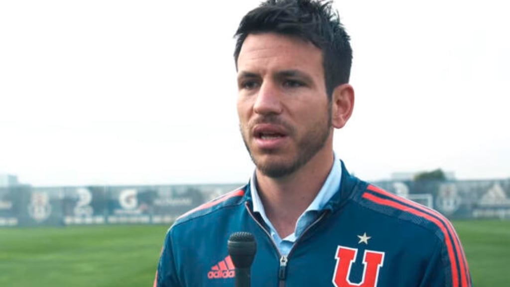 Manuel Mayo, gerente deportivo de Azul Azul: "Se cree que el plantel está despotenciado, pero los resultados van a llegar"
