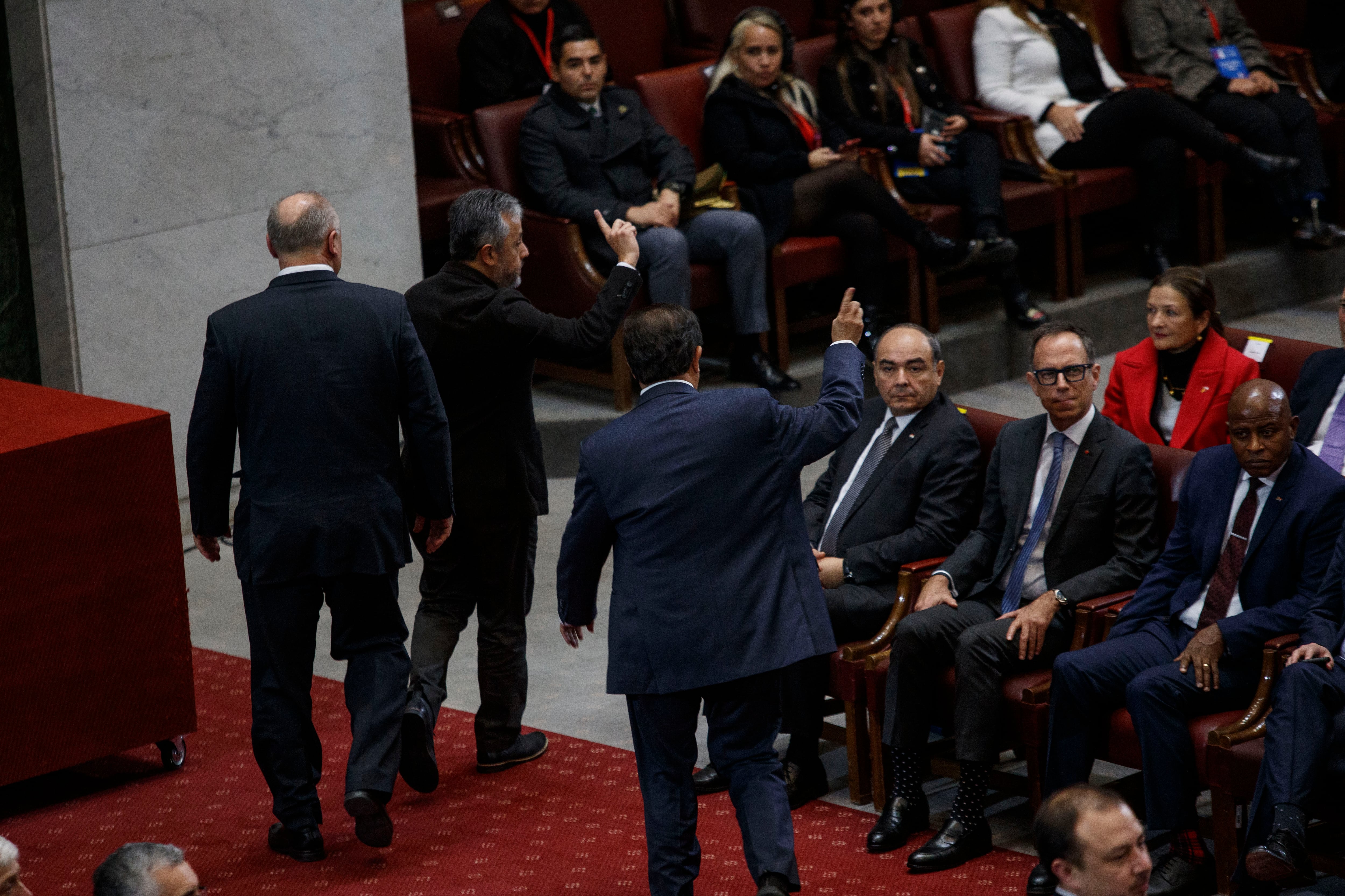 Agencia Uno | Diputados se retiran de la Cuenta Pública