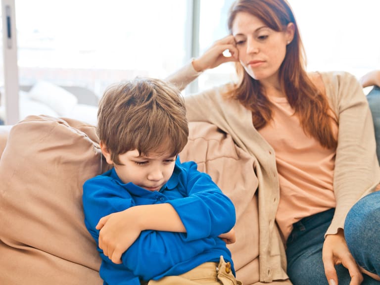¿Cómo poner límites a los hijos que ayuden a su crianza y salud mental? Experta responde