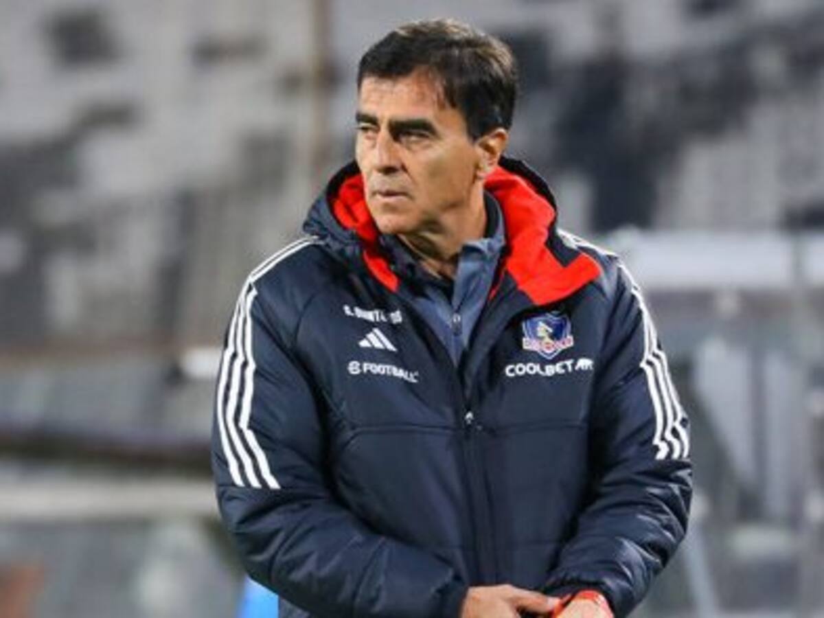Gustavo Quinteros alista a su primer refuerzo para el 2024 en Colo Colo: «Hay chances que pueda sumarme»