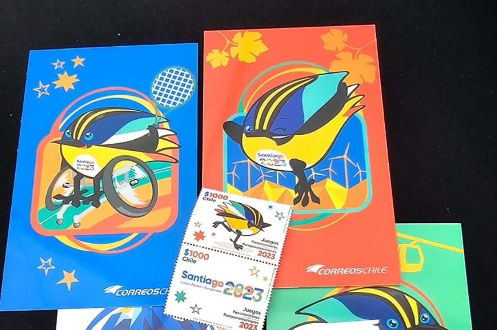 "Ha sido un hit": Gerenta de Asuntos Corporativos de Correos de Chile habla sobre la fiebre por postales y sellos de Santiago 2023