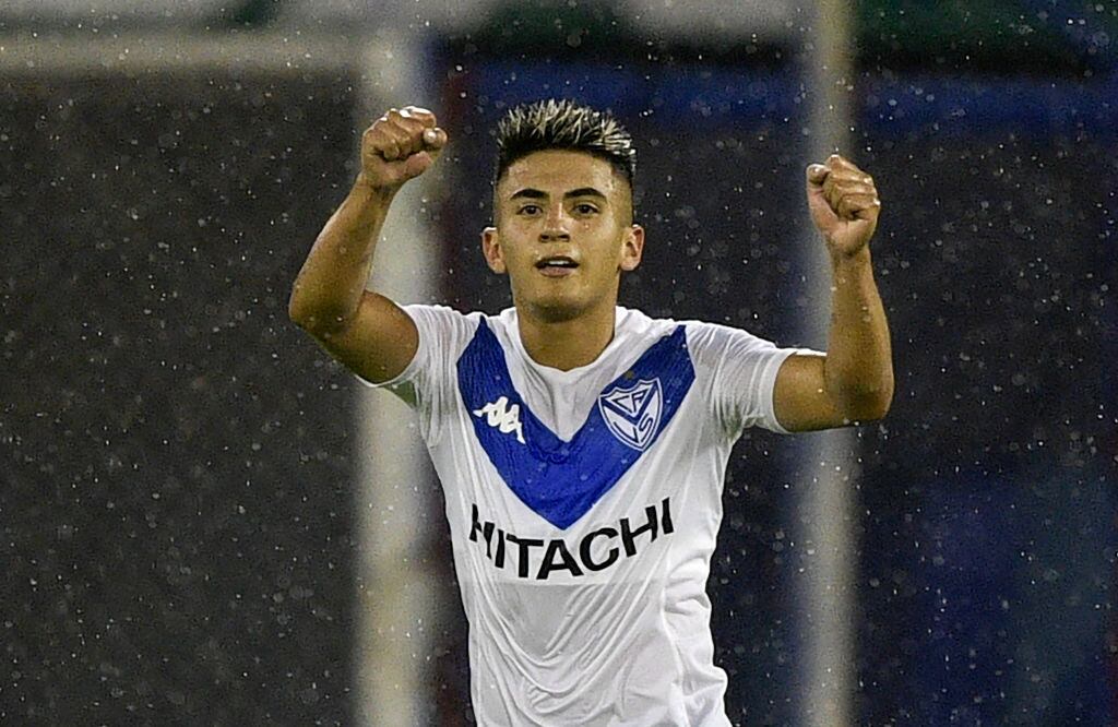 Thiago Almada celebra un gol en la Copa Sudamericana