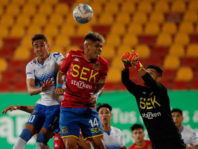 RESUMEN | Unión Española rescató solo un punto ante la UC que terminó jugando el partido con nueve jugadores