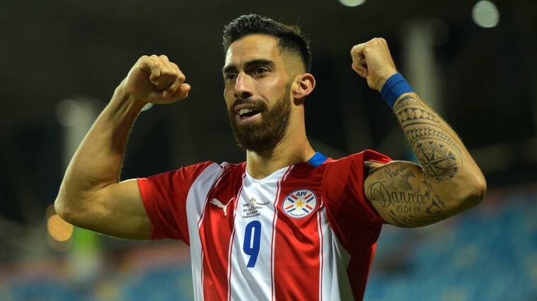 Argentinos Juniors pretende retener a Gabriel Ávalos, delantero por el que ofertó Colo Colo