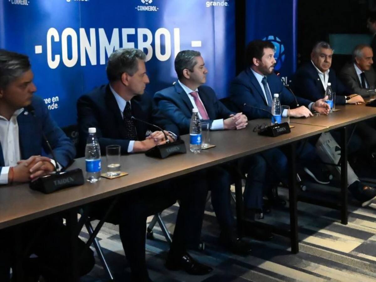 Comisión médica de la Conmebol trabaja en un protocolo para cuando regrese el fútbol