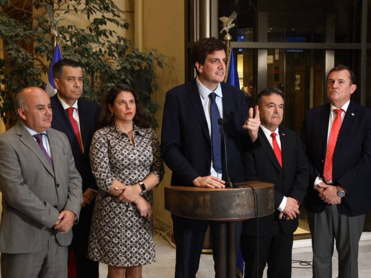 RN responde al PC y propone “Agenda Naín-Retamal 2.0”: buscan endurecer sanciones contra agresores de policías