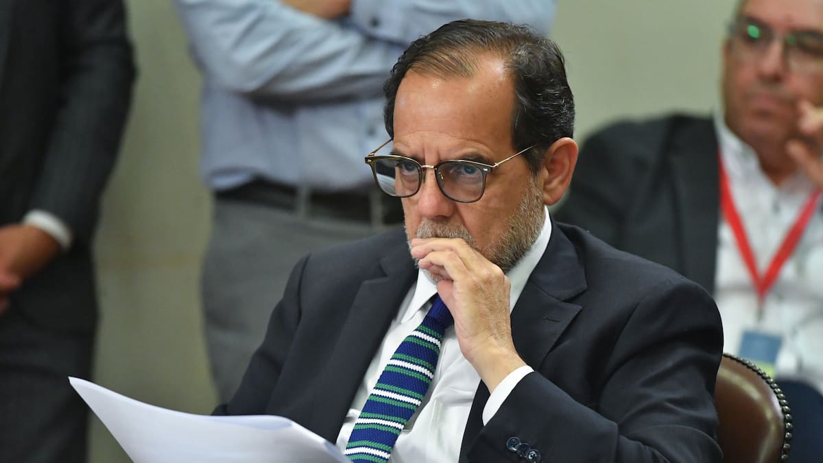 Dos oposiciones: Jaime Mulet explica ausencia de la FREVS tras cita de partidos en el PS