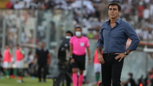 Gustavo Quinteros no se inquieta tras la igualdad con Audax Italiano: "Estamos tranquilos porque superamos futbolísticamente a los rivales"