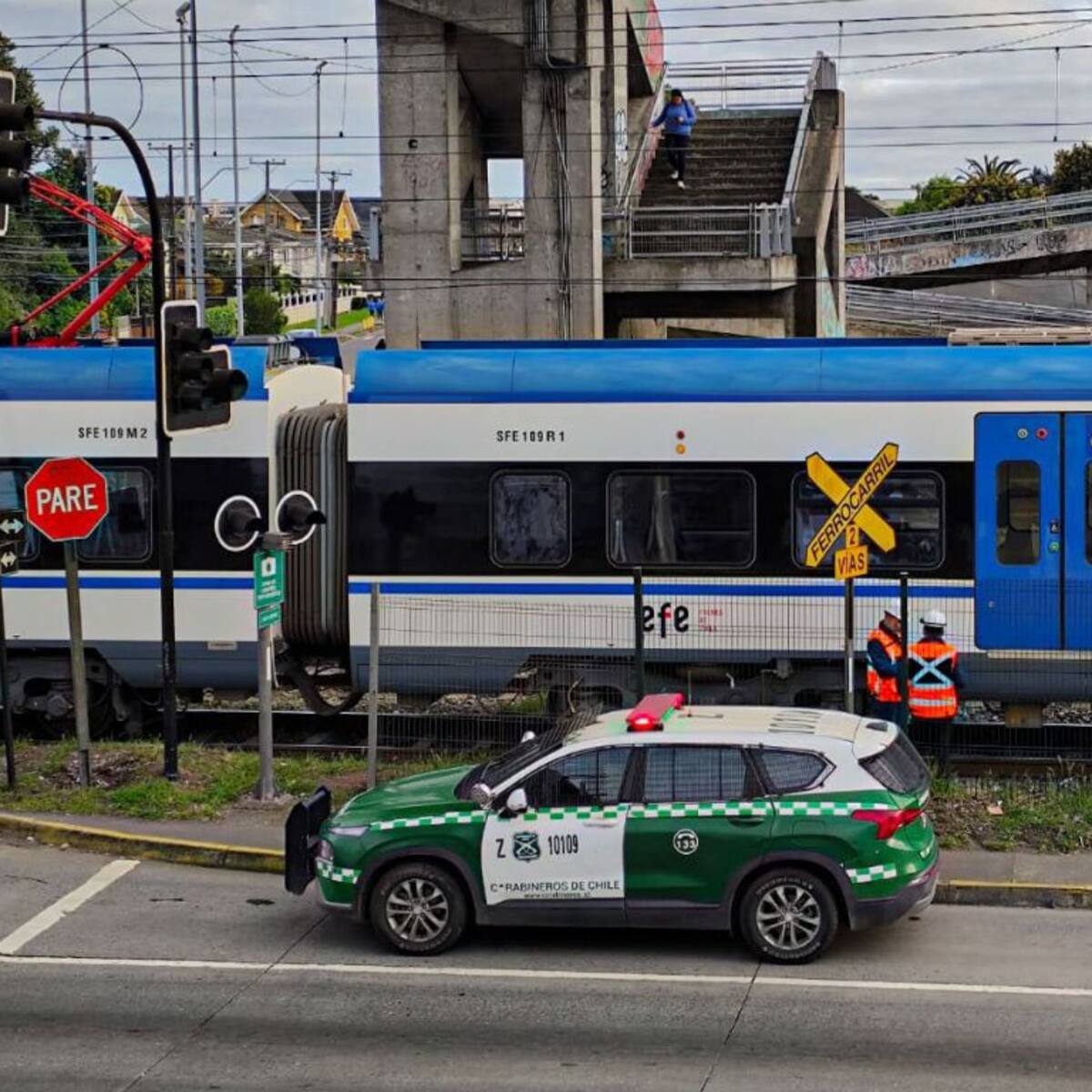 Ciclista es atropellado por Biotren en San Pedro de La Paz: habría intentado cruzar con la barrera abajo